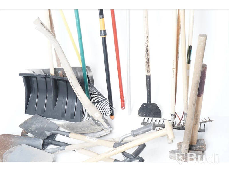 Grästrimmer & trädgårdsverktyg, jordspade, kratta, räfsa, sekatör