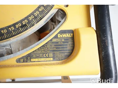 Bordcirkelsåg DeWalt, DW745-QS, inkl. arbetsbord DE7400. Funktionstestad.
