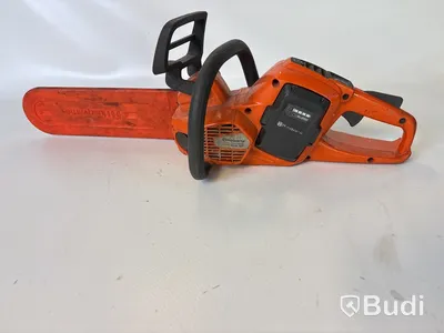 Batteridriven motorsåg och 2 st. kombinationsgrästrimmer