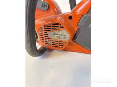 Batteridriven motorsåg och 2 st. kombinationsgrästrimmer