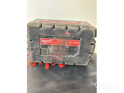 2 st. Mutterdragare Milwaukee med 2 st. batteri ock laddare