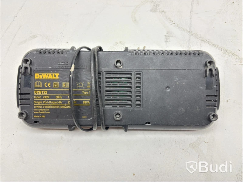 2 Dewalt batteries, DCB132 x2