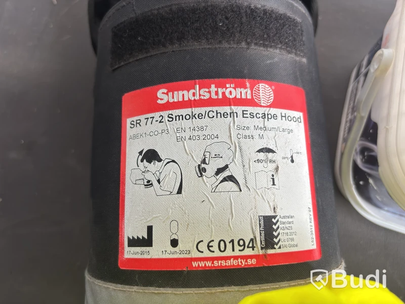 Sundström respirators, assorted