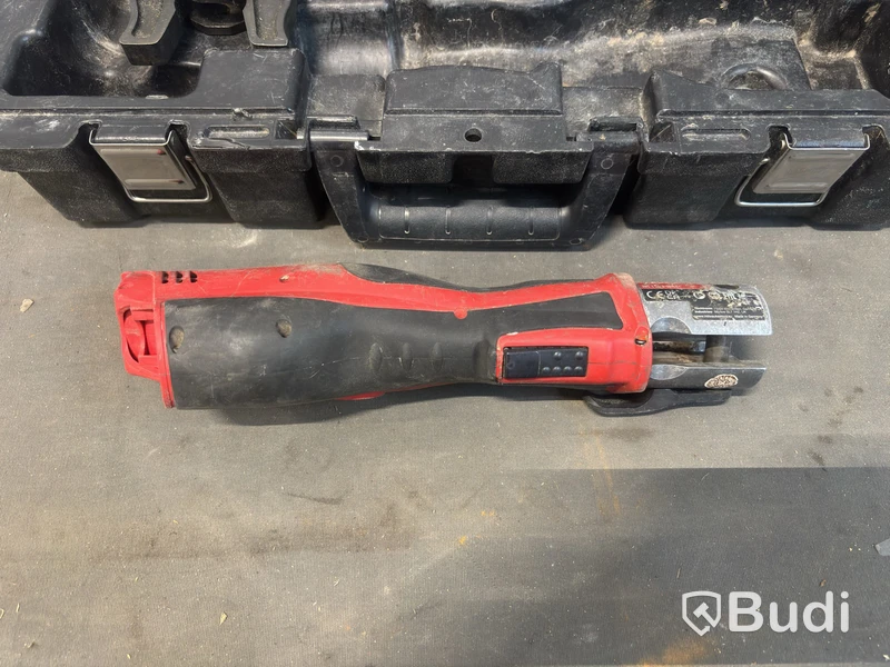 Pressverktyg Milwaukee M12 HPT, 12 V
