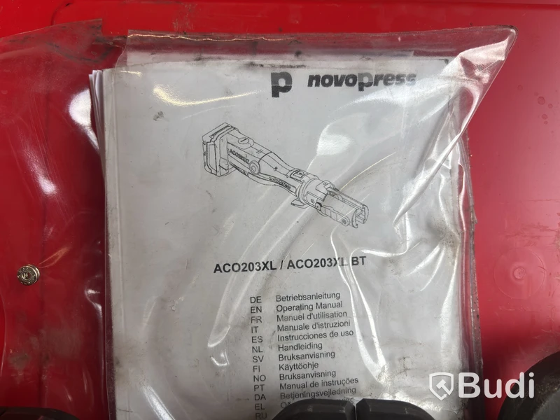 Novopress ACO203XL press tool, with battery and charger