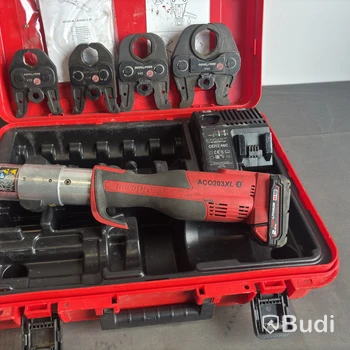 Pressverktyg Novopress ACO203XL, med batteri och laddare