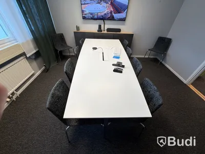 Konferensrum med smart-tv m.m.