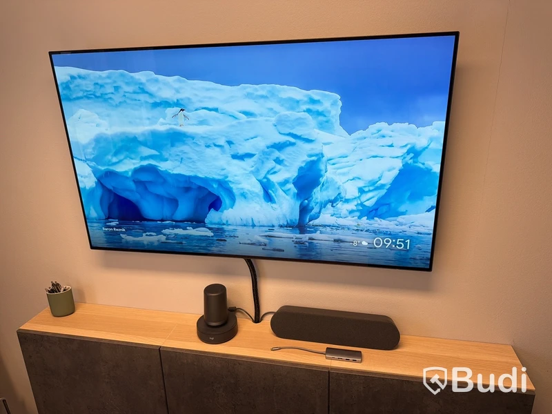 Konferensrum med smart-tv m.m.
