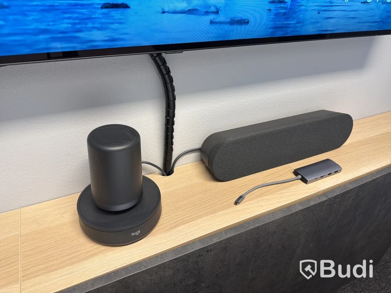 Konferensrum med smart-tv m.m.