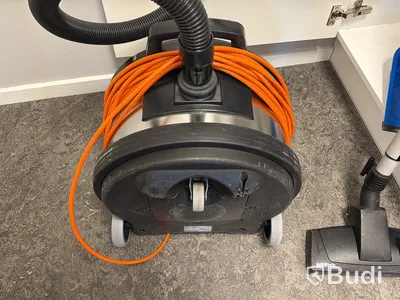 Nilfisk VP930 dammsugare & städutrustning
