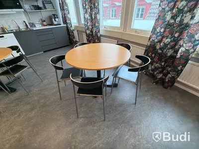 Möbler bl.a Kinnarps Riff stolar (stort parti)