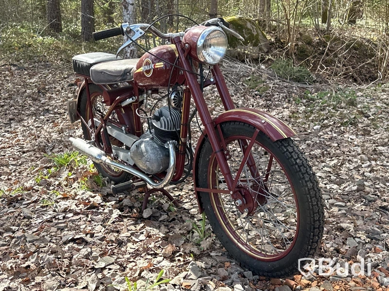 Motorcykel Monark M300 | 1830 mil | 150 cc | 1950