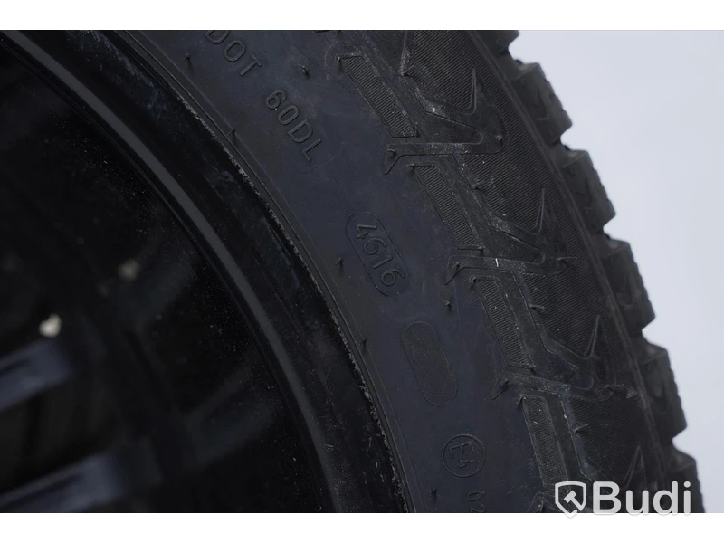 Vinterhjul Passar till Tesla Model X Nokian Hakkapeliitta 7 SUV 255/50R19 107T XL på AEZ fälg