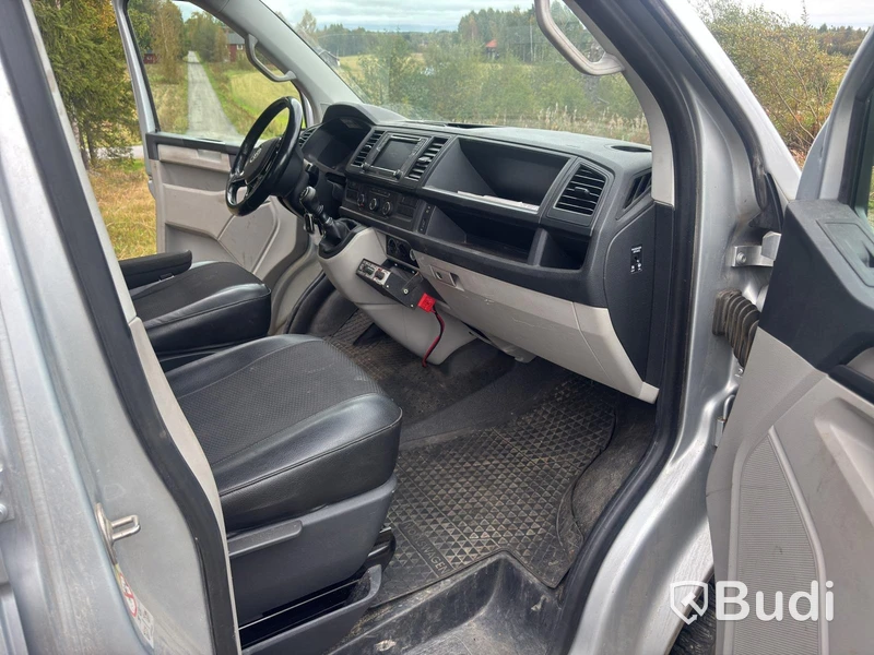 Volkswagen Transporter Chassis Double Cab Flatbed T30 2.0 TDI 4Motion -2017