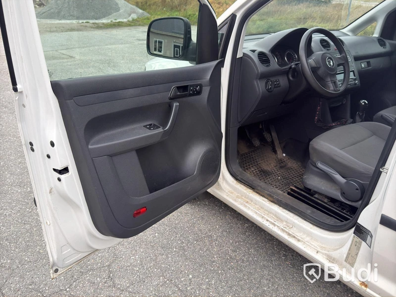 Volkswagen Caddy 1.6 TDI | 14172 mil | 2013