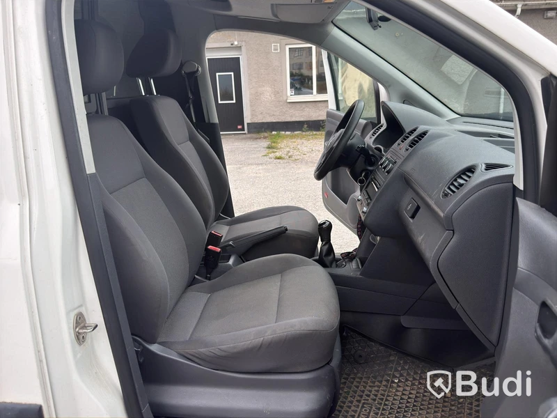 Volkswagen Caddy 1.6 TDI | 14172 mil | 2013