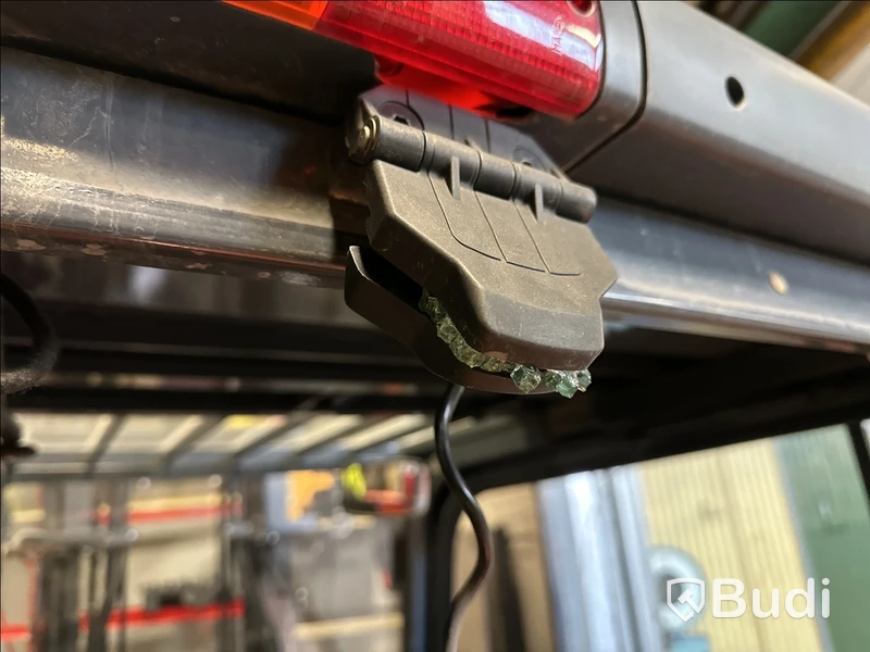 Gaffeltruck Toyota 7FBMF30, 80V, 2010 trasig bakruta, batteriet urladdat vid ankomst.