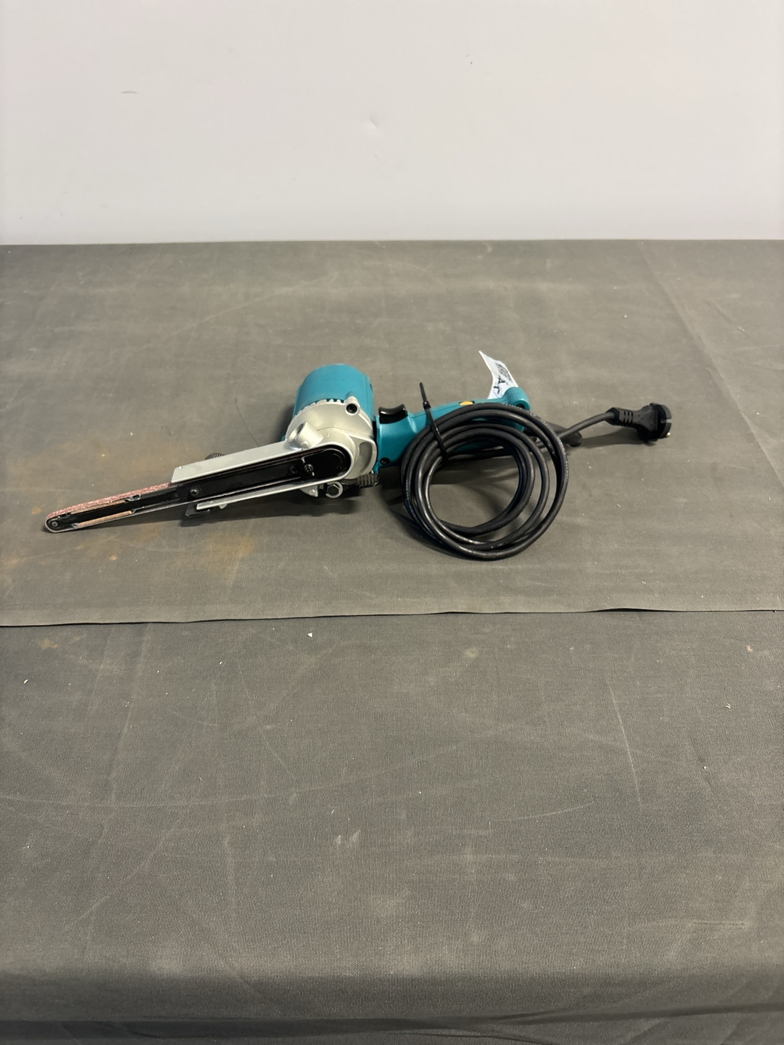Bandslipmaskin Makita