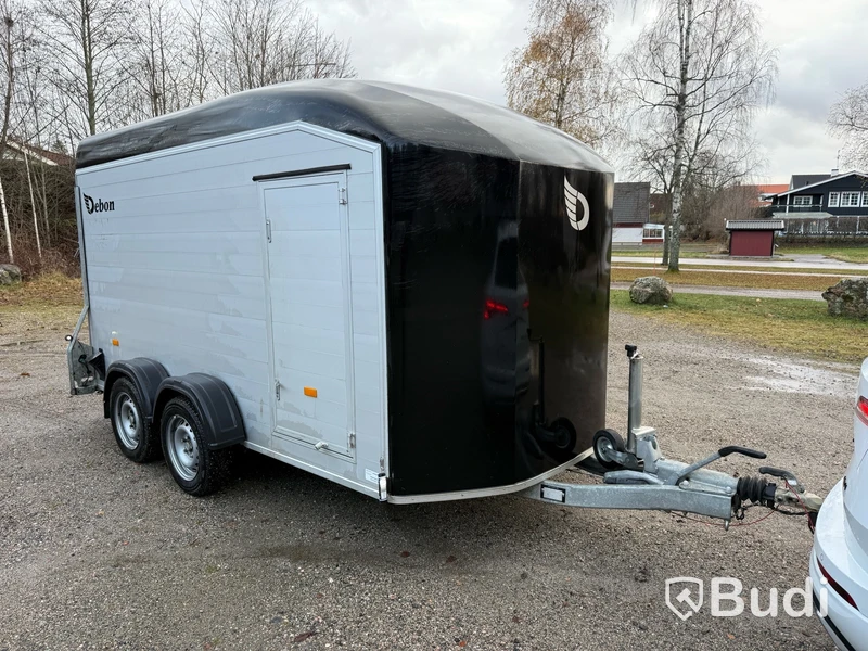 Släpvagn Debon Cheval Liberte C700 -2024 2600KG
