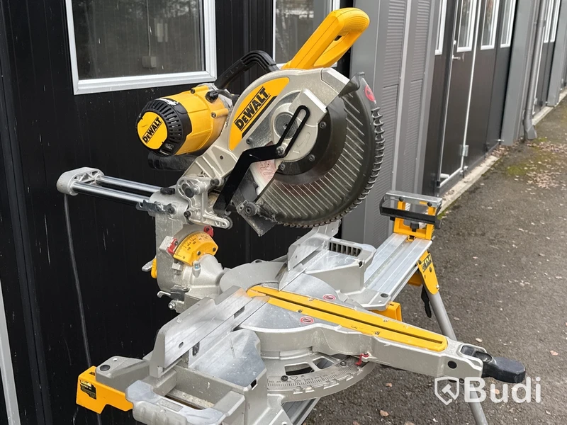 Kap- & gersåg Dewalt DWS727 med sågbord DE7023