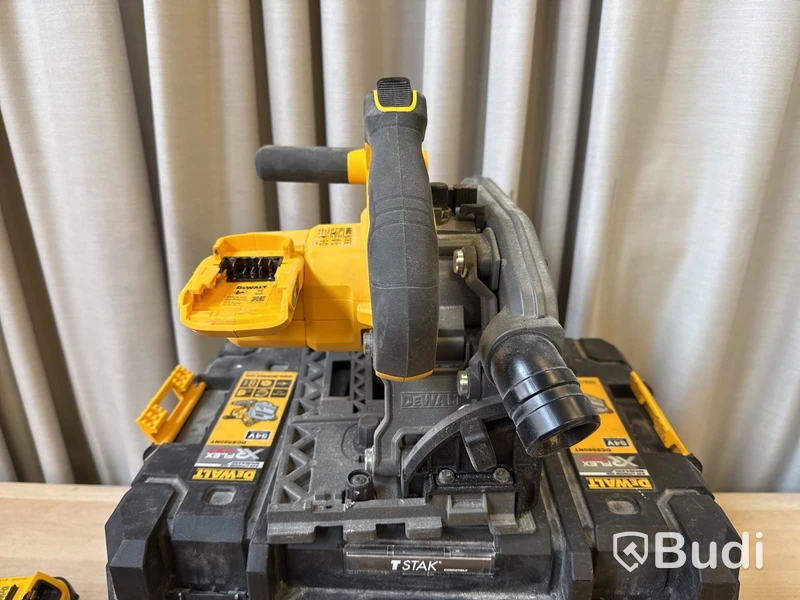 Sänksåg Dewalt DCS520 | sågskena | 2 st batteri