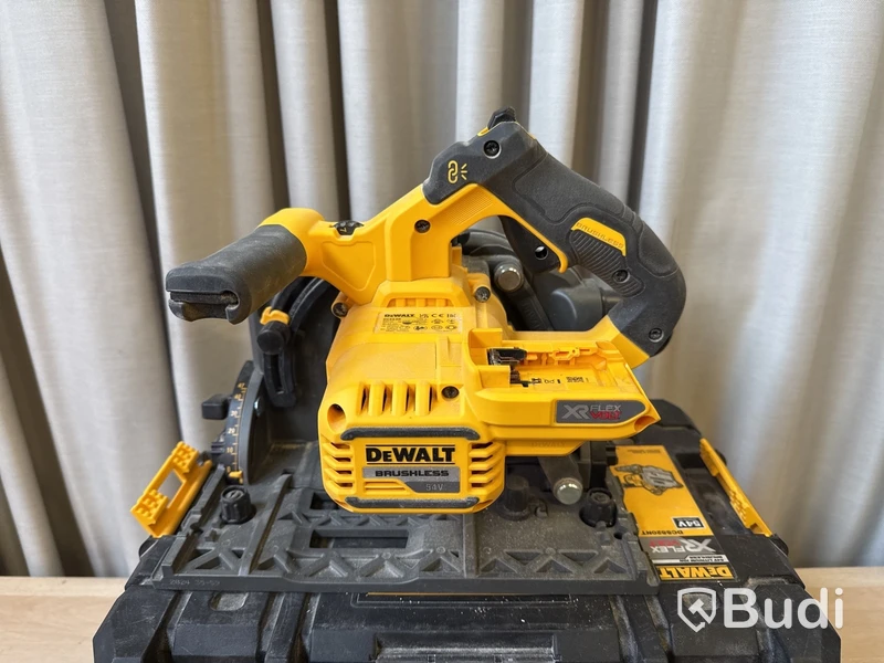 Sänksåg Dewalt DCS520 | sågskena | 2 st batteri