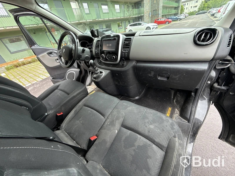 Renault Trafic 2.7t 1.6 dCi | 9990 mil | Loyds Smartfloor | 145 hk | 2018