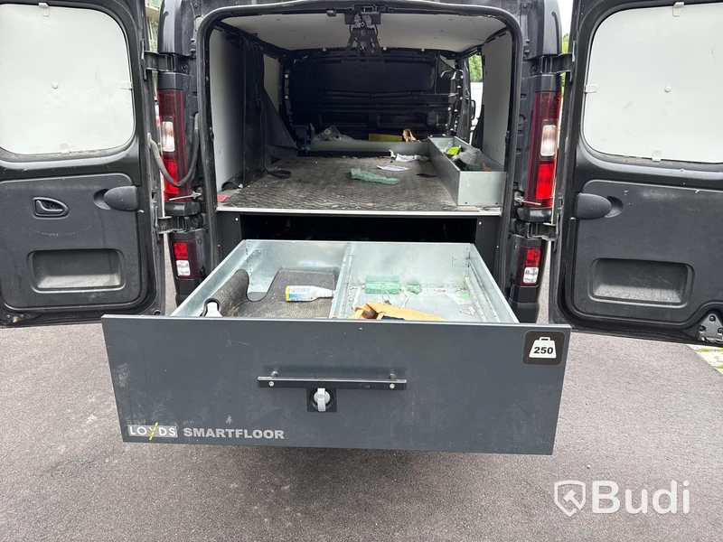 Renault Trafic 2.7t 1.6 dCi | 9990 mil | Loyds Smartfloor | 145 hk | 2018