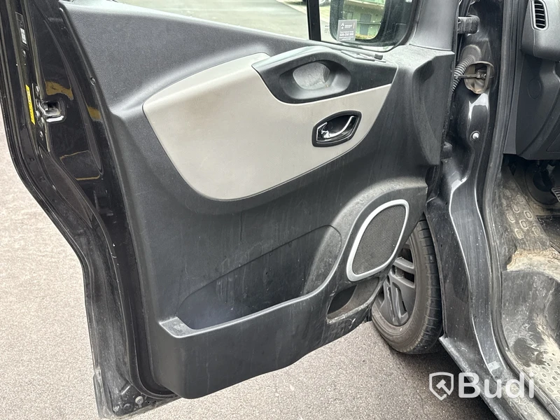 Renault Trafic 2.7t 1.6 dCi | 9990 mil | Loyds Smartfloor | 145 hk | 2018