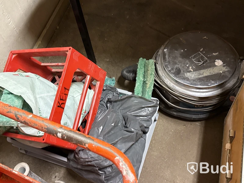 Parti brandtätningsmaterial Hilti m.m