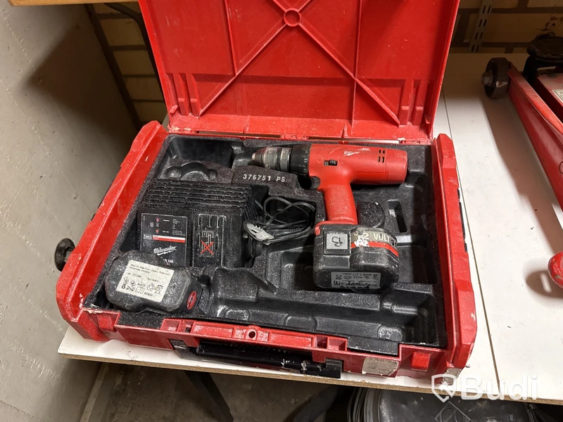 Parti brandtätningsmaterial Hilti m.m