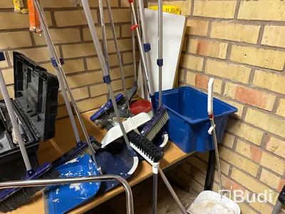 Parti brandtätningsmaterial Hilti m.m