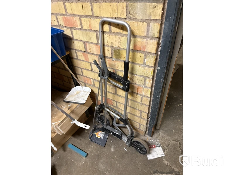 Parti brandtätningsmaterial Hilti m.m