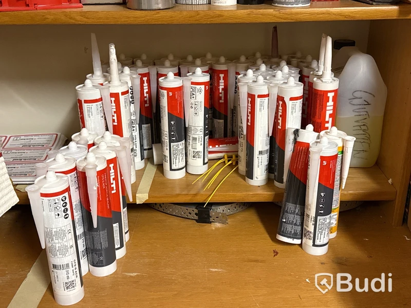 Parti brandtätningsmaterial Hilti m.m