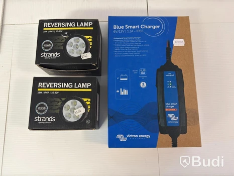 Victron Blue smart charger 6V/12V samt 2 st lampor