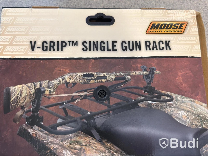 Moose V-Grip gun holder and 2 snow chains for ATV