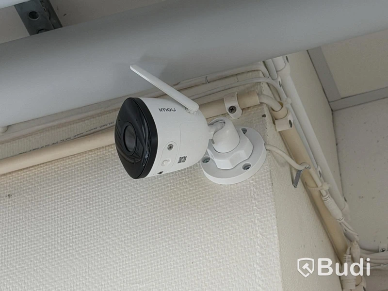 Imou surveillance system with 4 cameras, base unit/hard drive and monitor