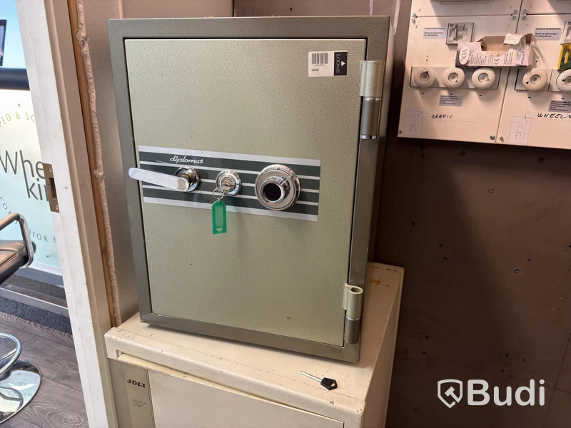 Safes, 2 pcs., JÖLI and Diplomat