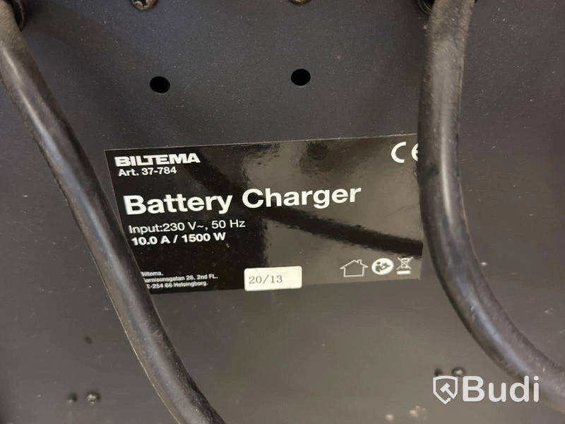 Diverse för garage, bl.a. batteriladdare m.m.