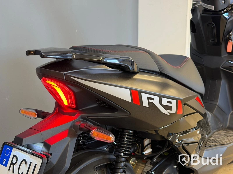 Moped, MotoCR R9 Pure, NY - 2026