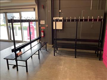 4st Omklädningsbänkar