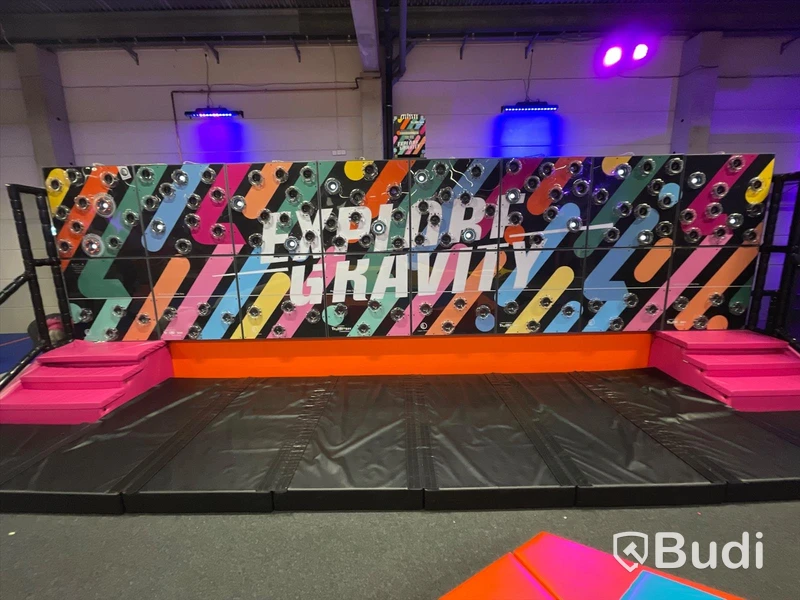 Explore Gravity 10x2x2.90 m (LxDxH)