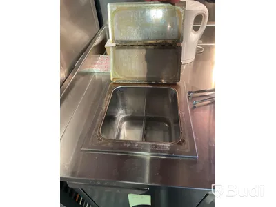 Rostfri bänk med varmkorvslåda