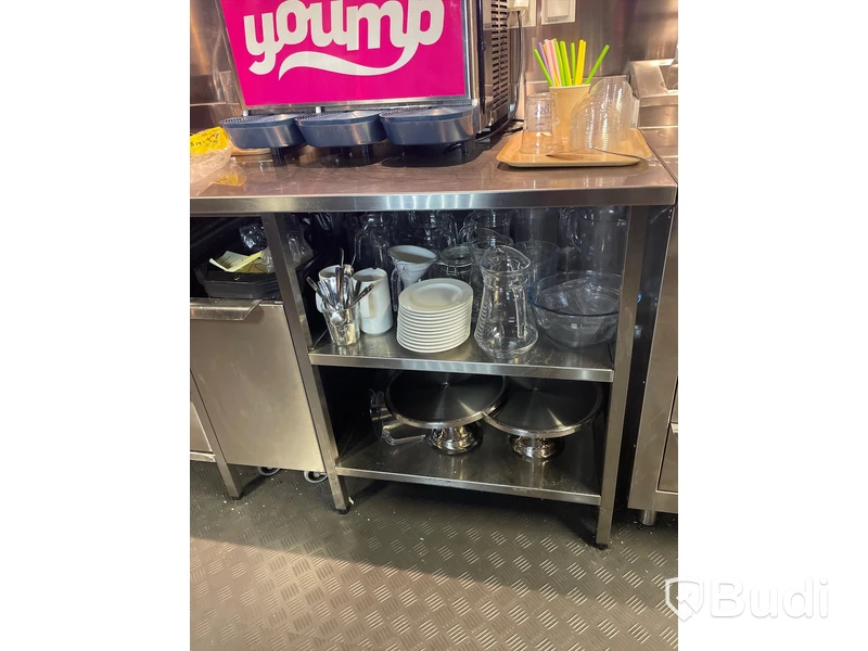 Rostfri bänk med varmkorvslåda