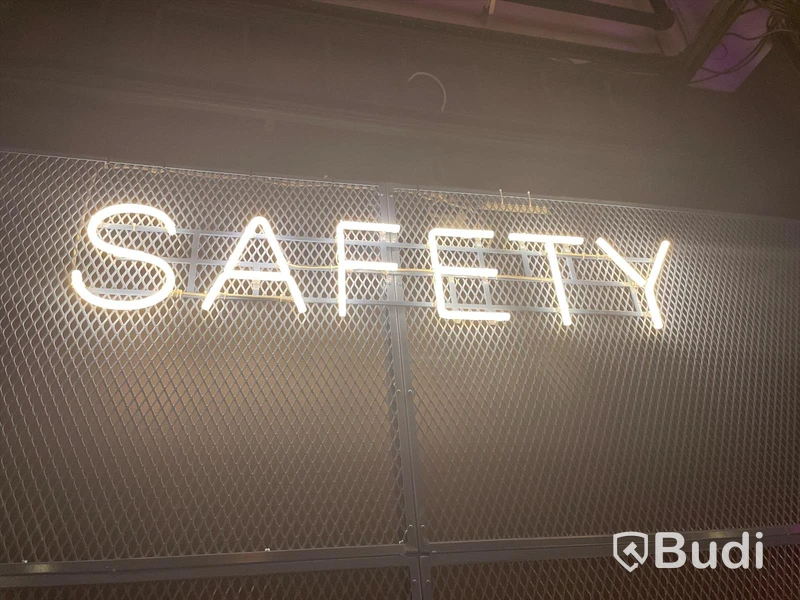 Safety-skylt