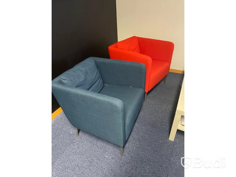 4 st fåtöljer med bord