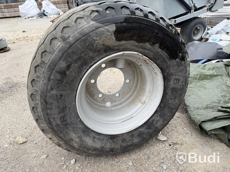 1 wheel for Randex excavator trailer
