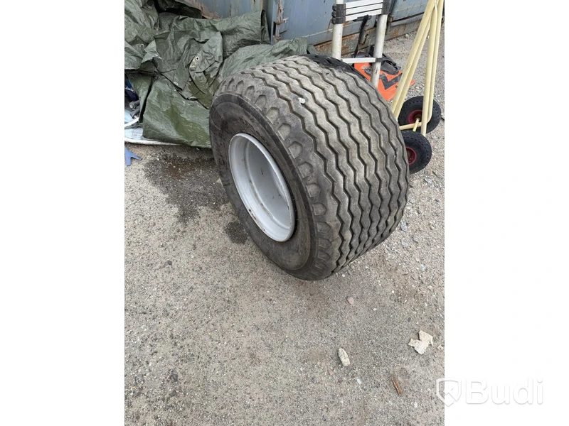 1 wheel for Randex excavator trailer