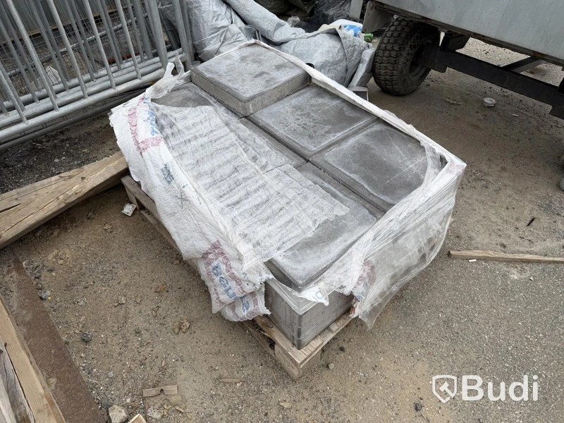 Concrete slabs 30 x 35 cm on a pallet