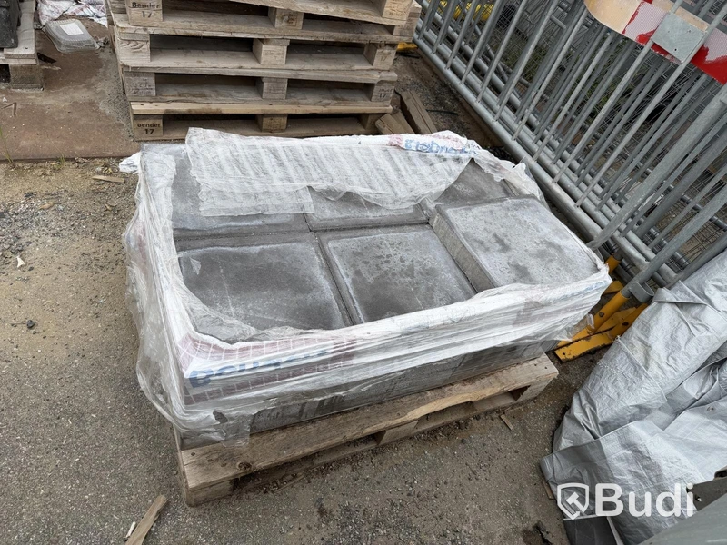 Concrete slabs 30 x 35 cm on a pallet